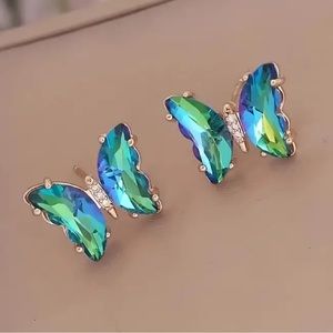 NEW SUMMER Green Sapphire Butterfly Trendy Elegant Cute Modern Stud Earrings